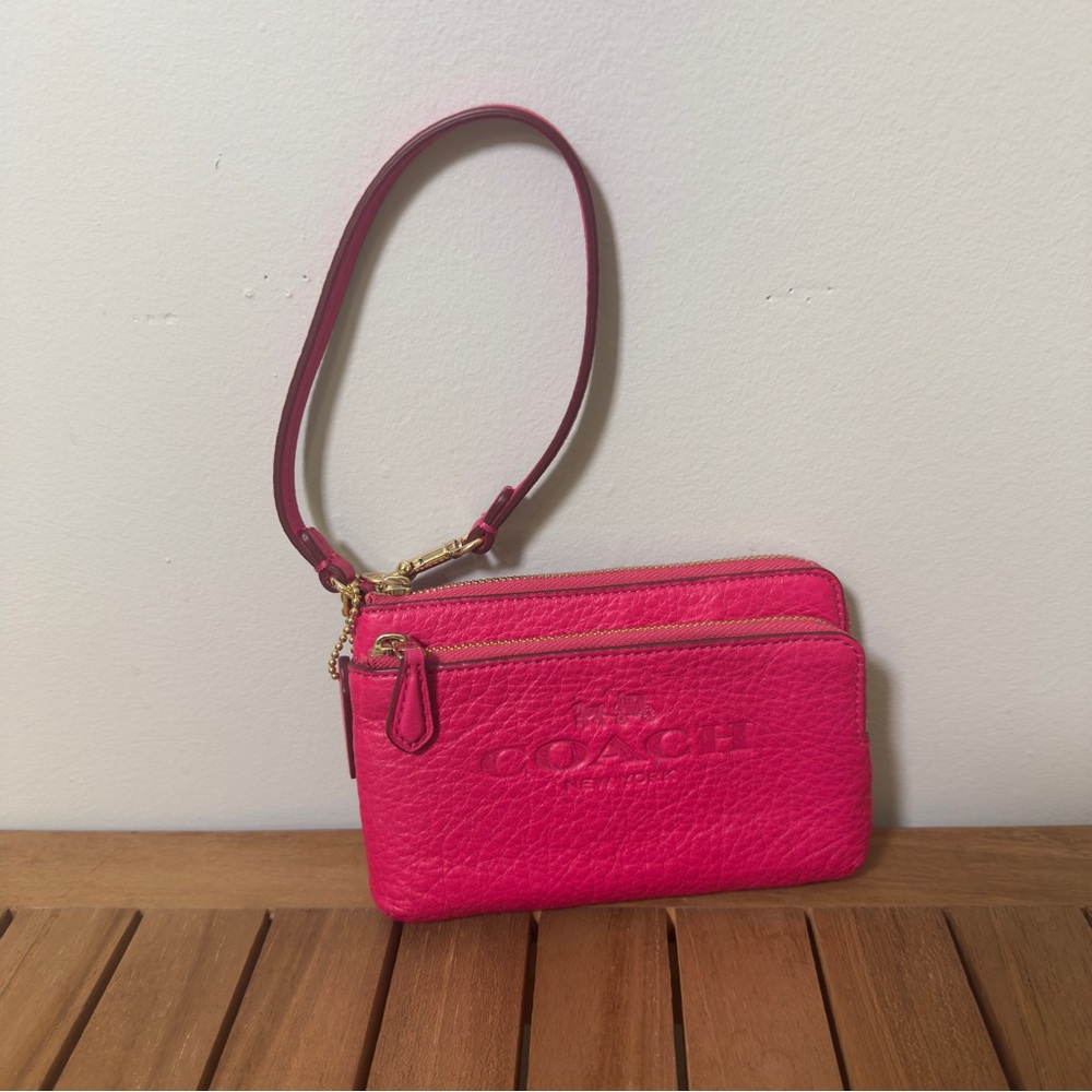 Coach Double Zip Wristlet Hot Pink / Fuchsia Pebbled Leather with Hangtag